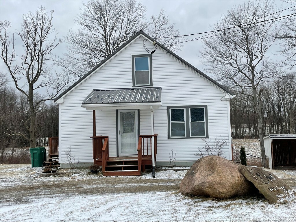 Property Photo: 7560 Dutch Hill Road PA 16335
