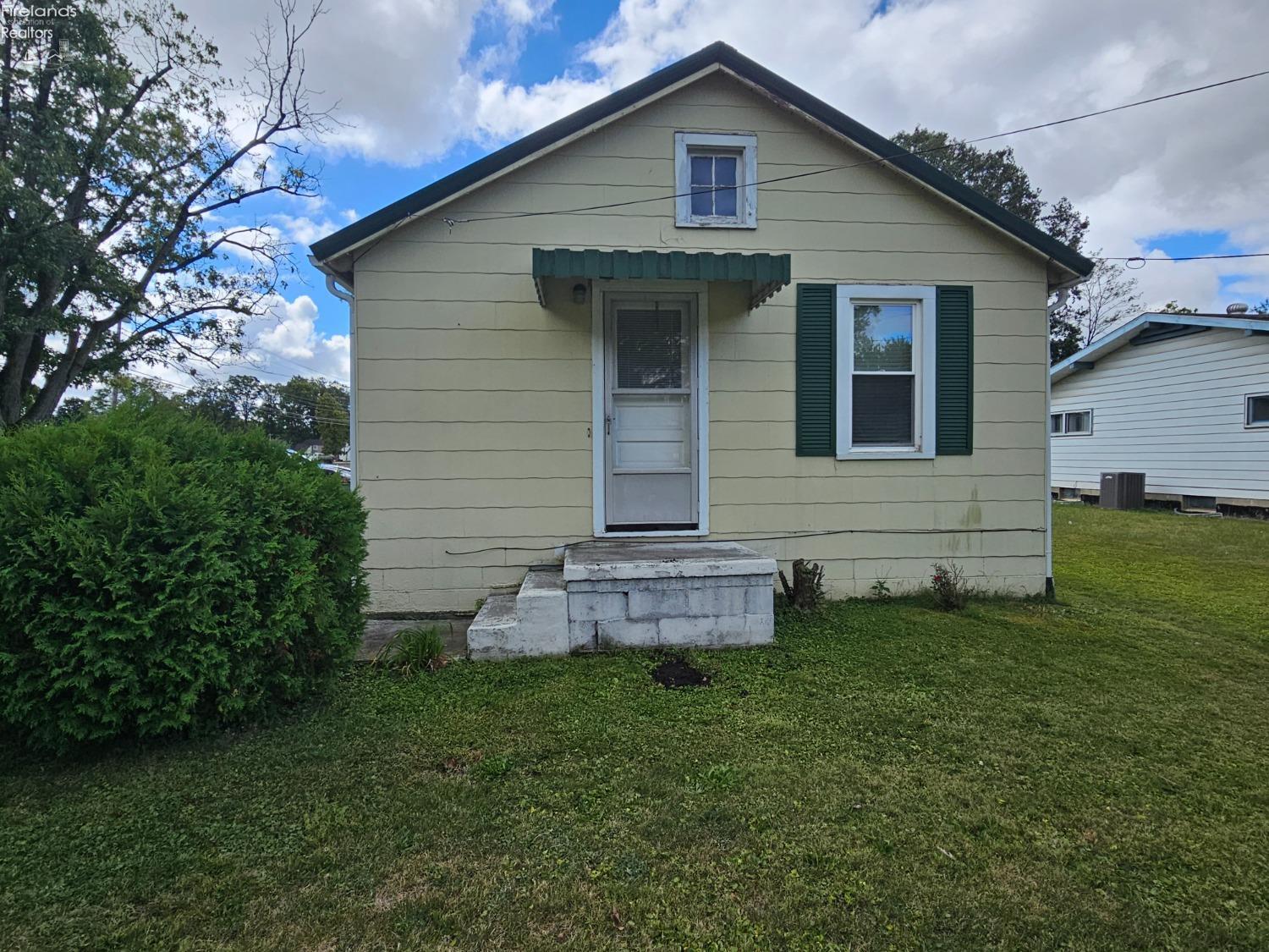 Property Photo: 14 Republic Street OH 44857