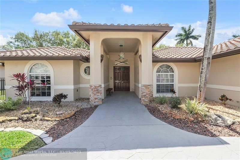 Property Photo: 10636 NW 49th St FL 33076