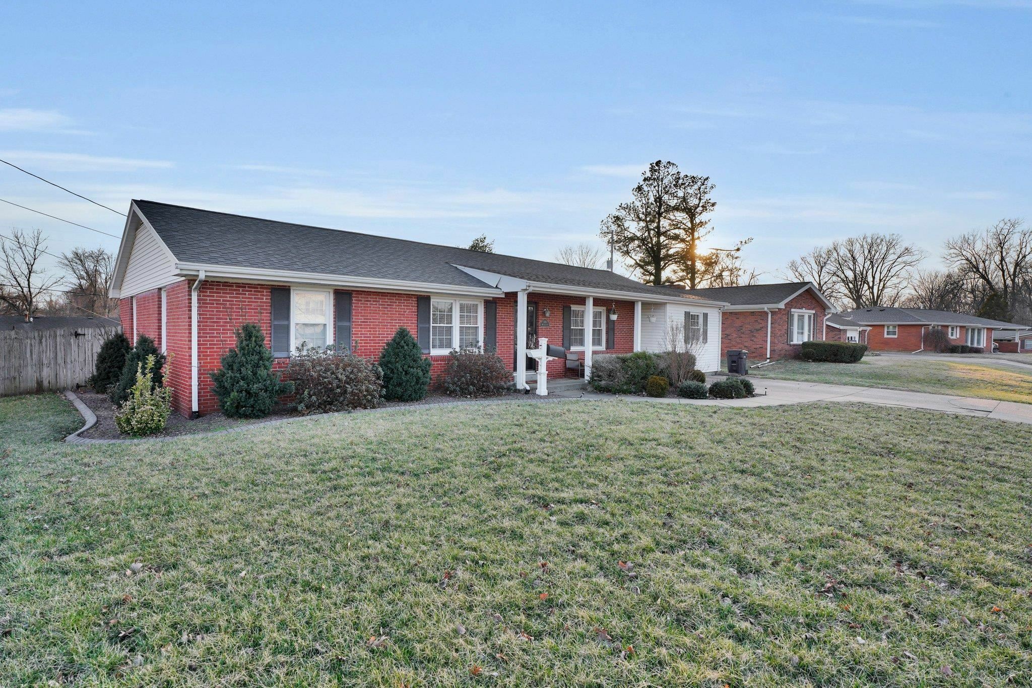 Property Photo:  818 McClure Avenue  KY 42420 