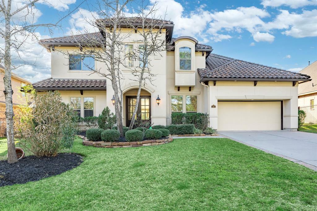 23 Wrangler Pass Drive  The Woodlands TX 77389 photo