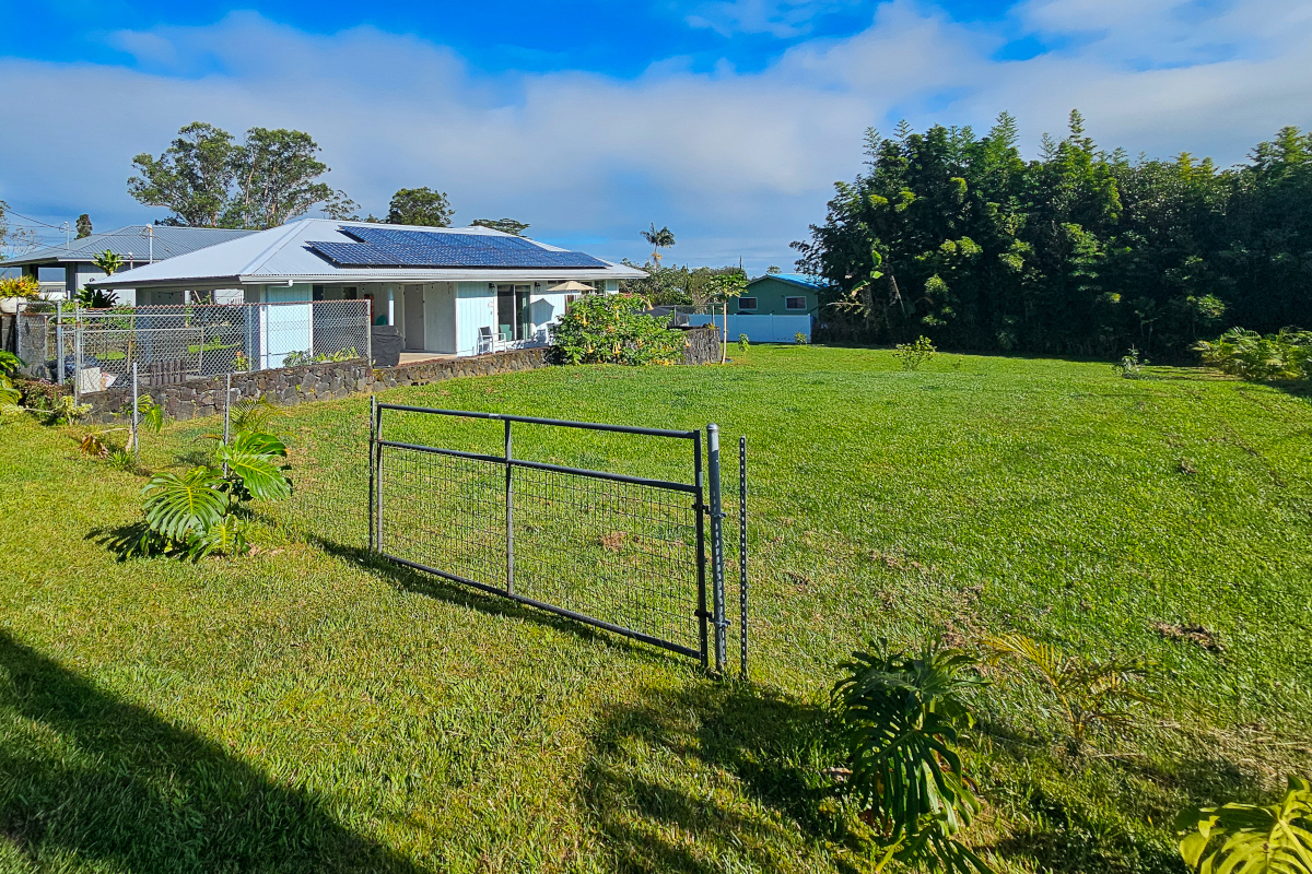 Property Photo:  Haumalu St  HI 96771 