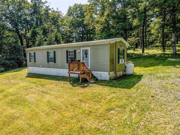 Property Photo:  628 Lenape Lake Road  NY 12758 