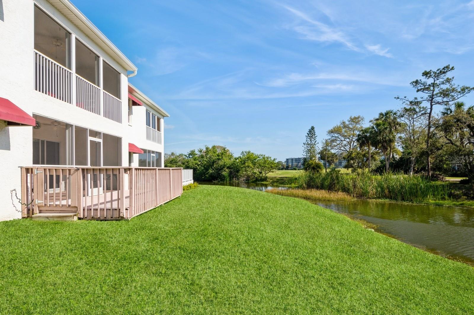 Property Photo:  1400 Water View Drive W 102  FL 33771 