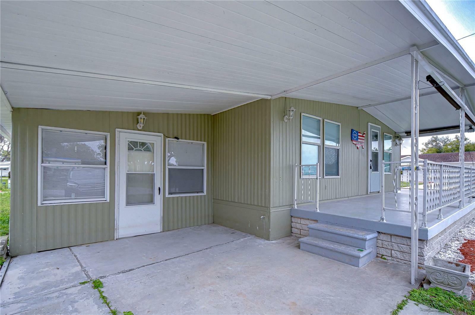 Property Photo: 6232 Connecticut Street FL 33542