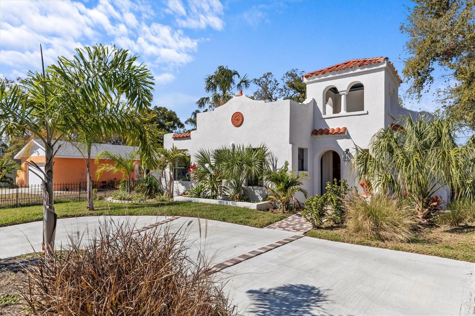 Property Photo: 2227 29th Street S FL 33712