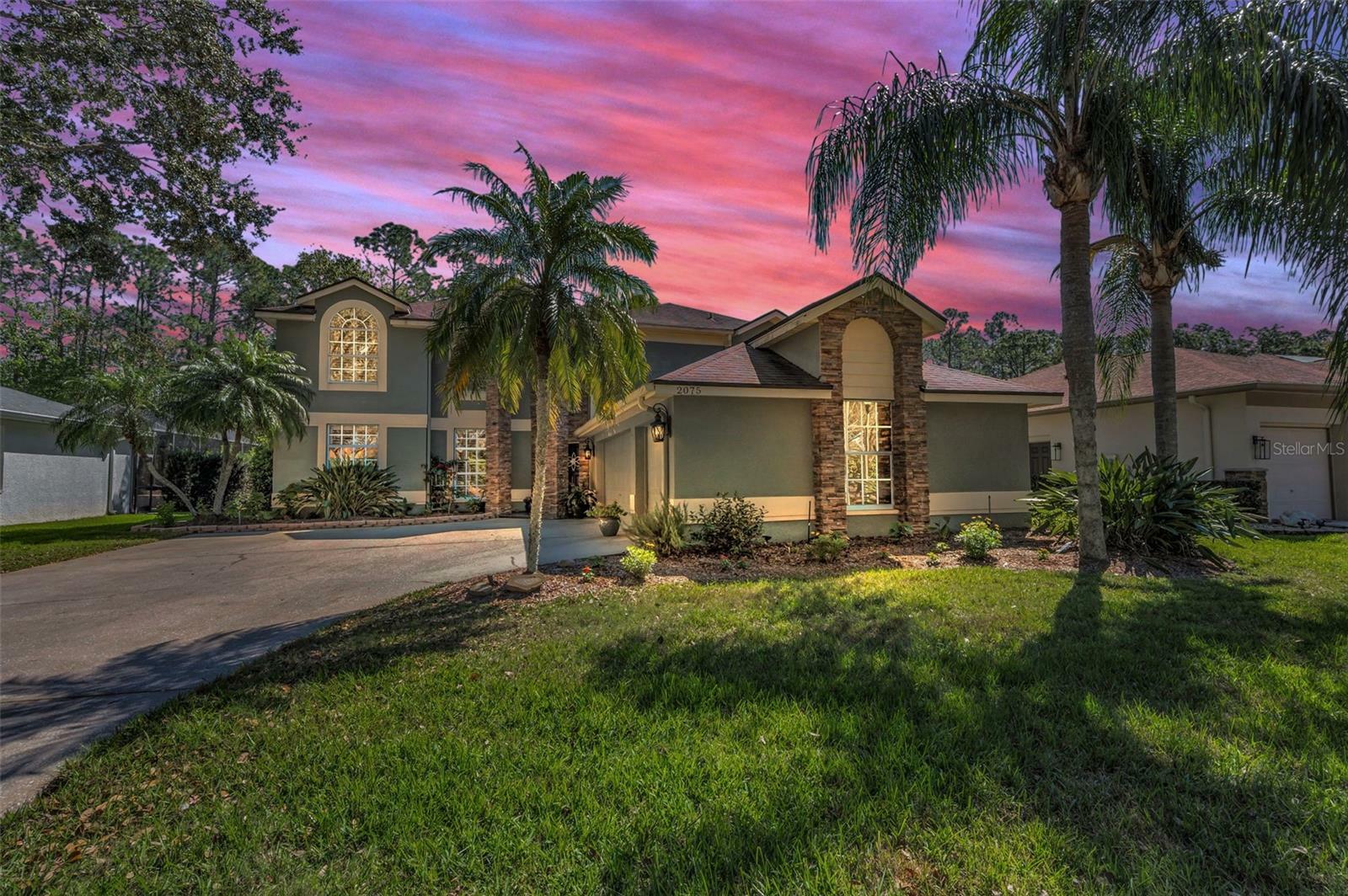 Property Photo:  2075 Warwick Drive  FL 34677 