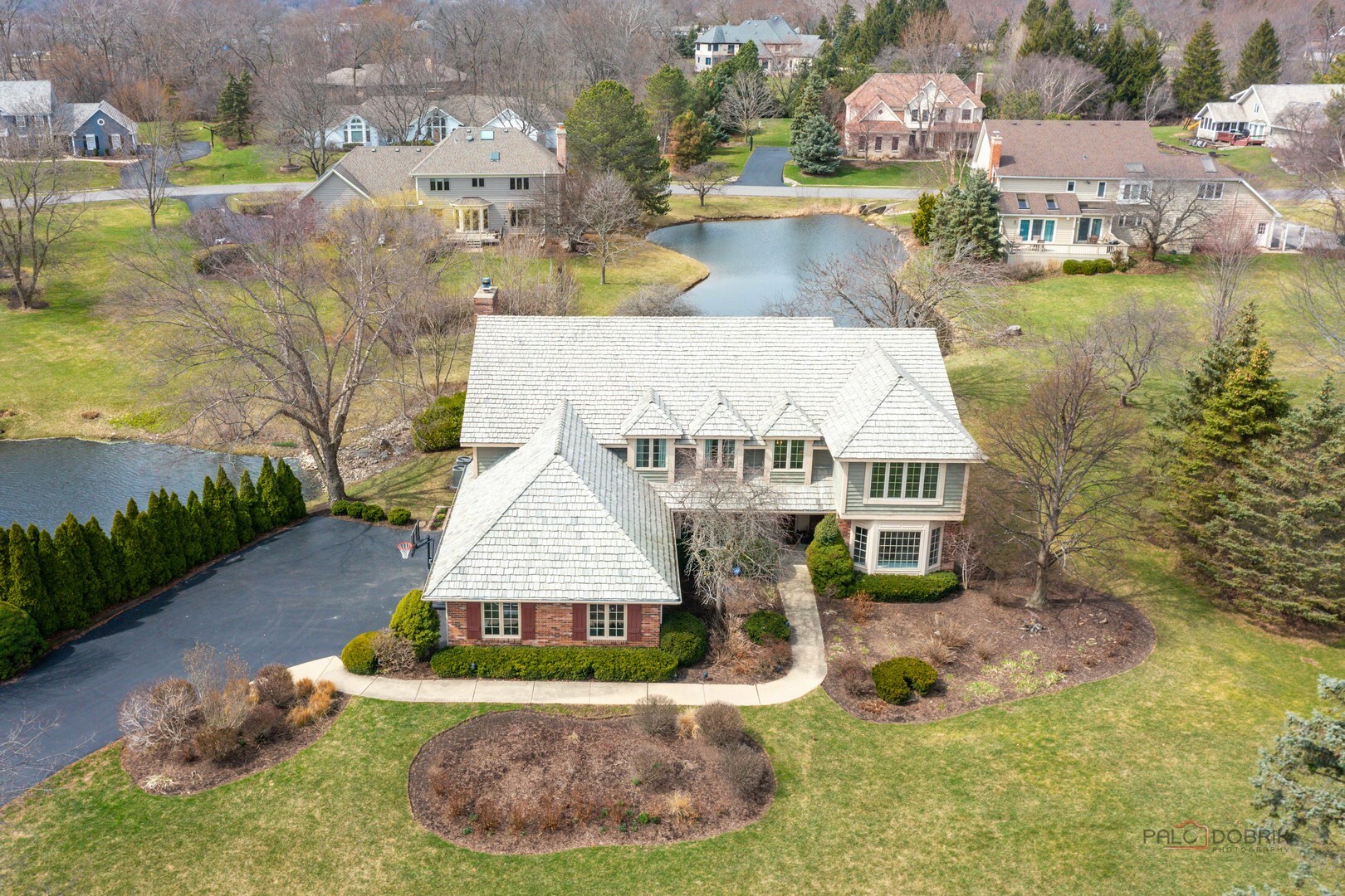 Property Photo: 2424 E Steeple Chase Circle IL 60048