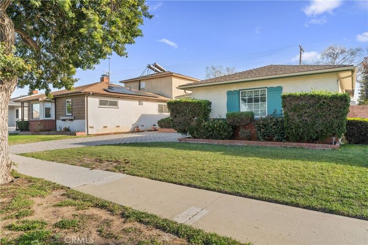 Property Photo:  2326 W 181st Street  CA 90504 