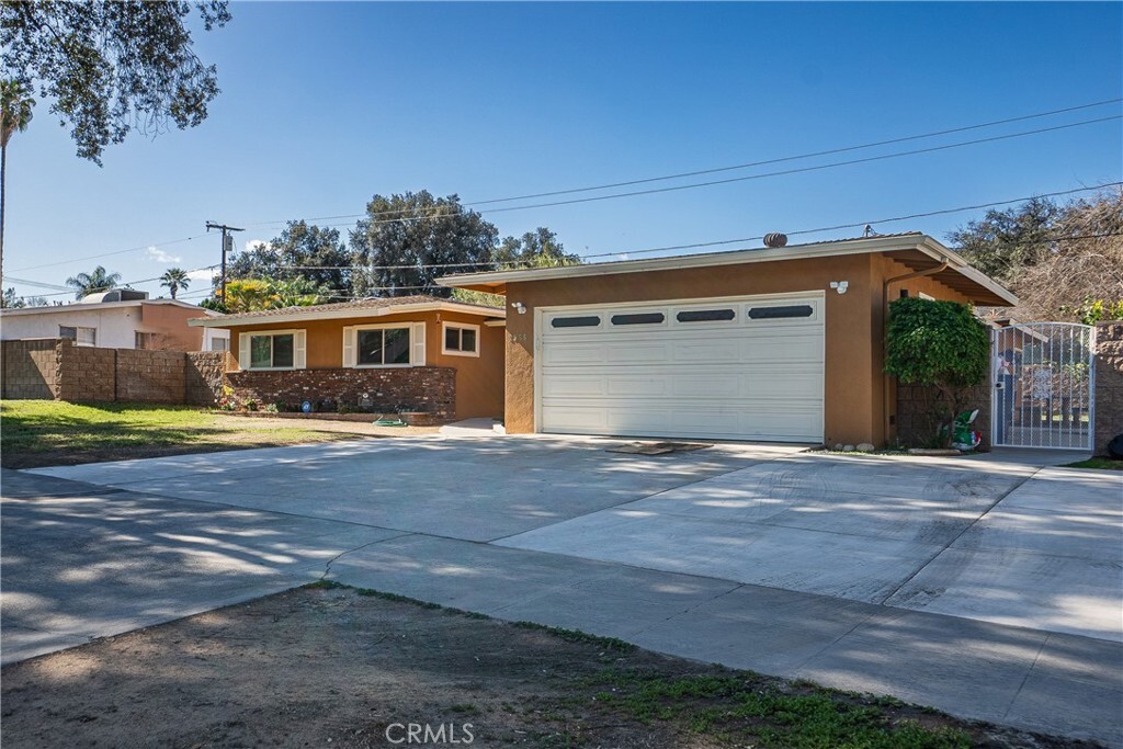 Property Photo:  2956 Kathleen Street  CA 92506 