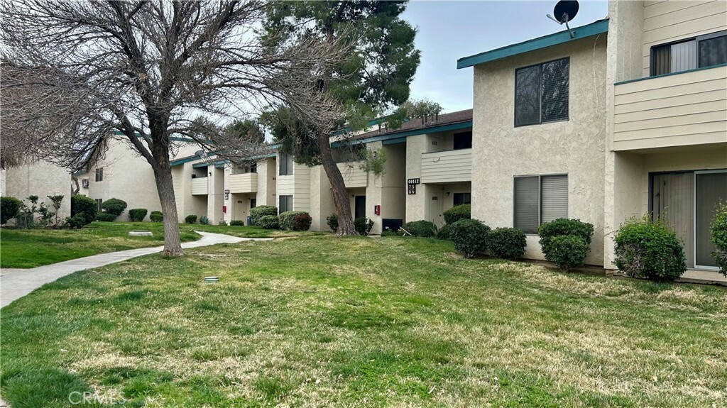 Property Photo:  44418 15th Street E 2  CA 93535 