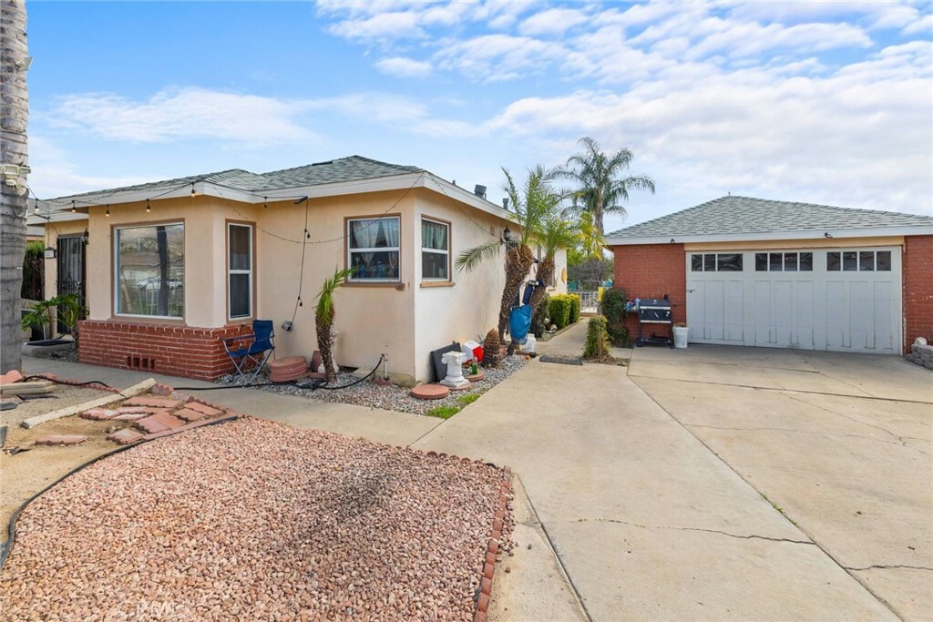 Property Photo: 25537 Pacific Street CA 92404