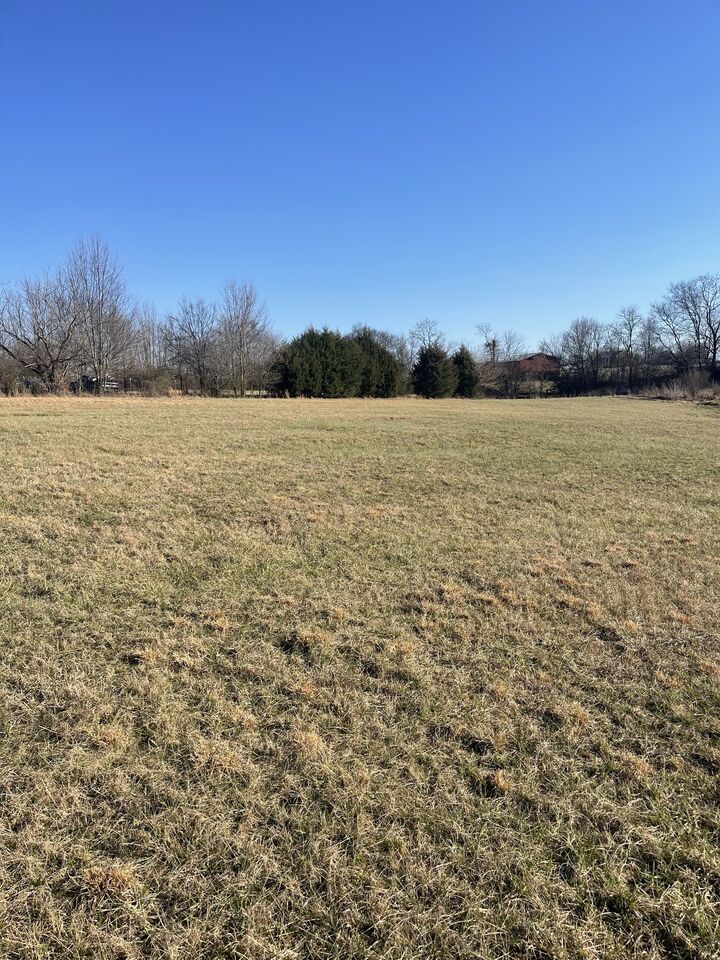 Property Photo:  608 Days Rd  TN 37083 