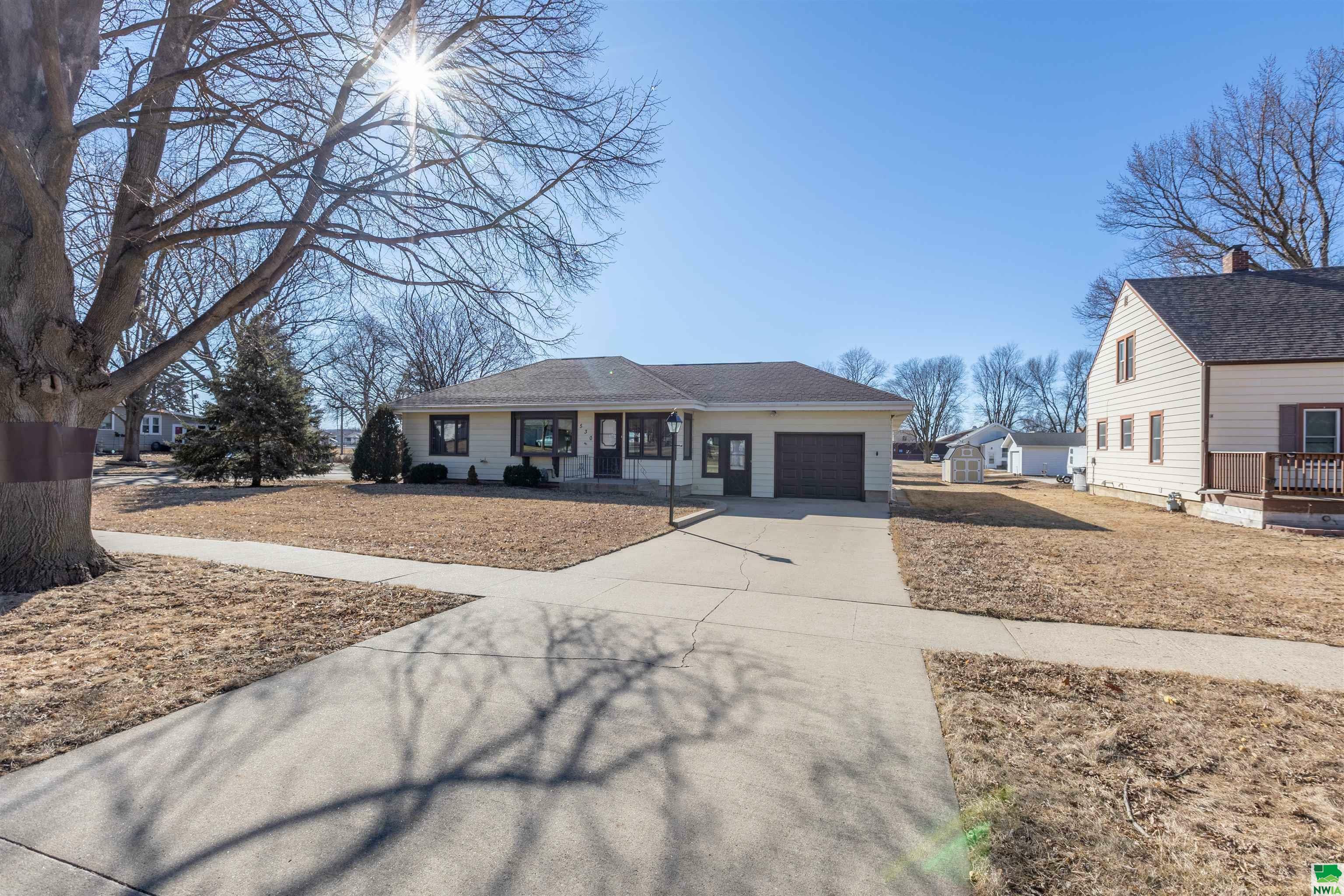 Property Photo: 530 South St IA 51039