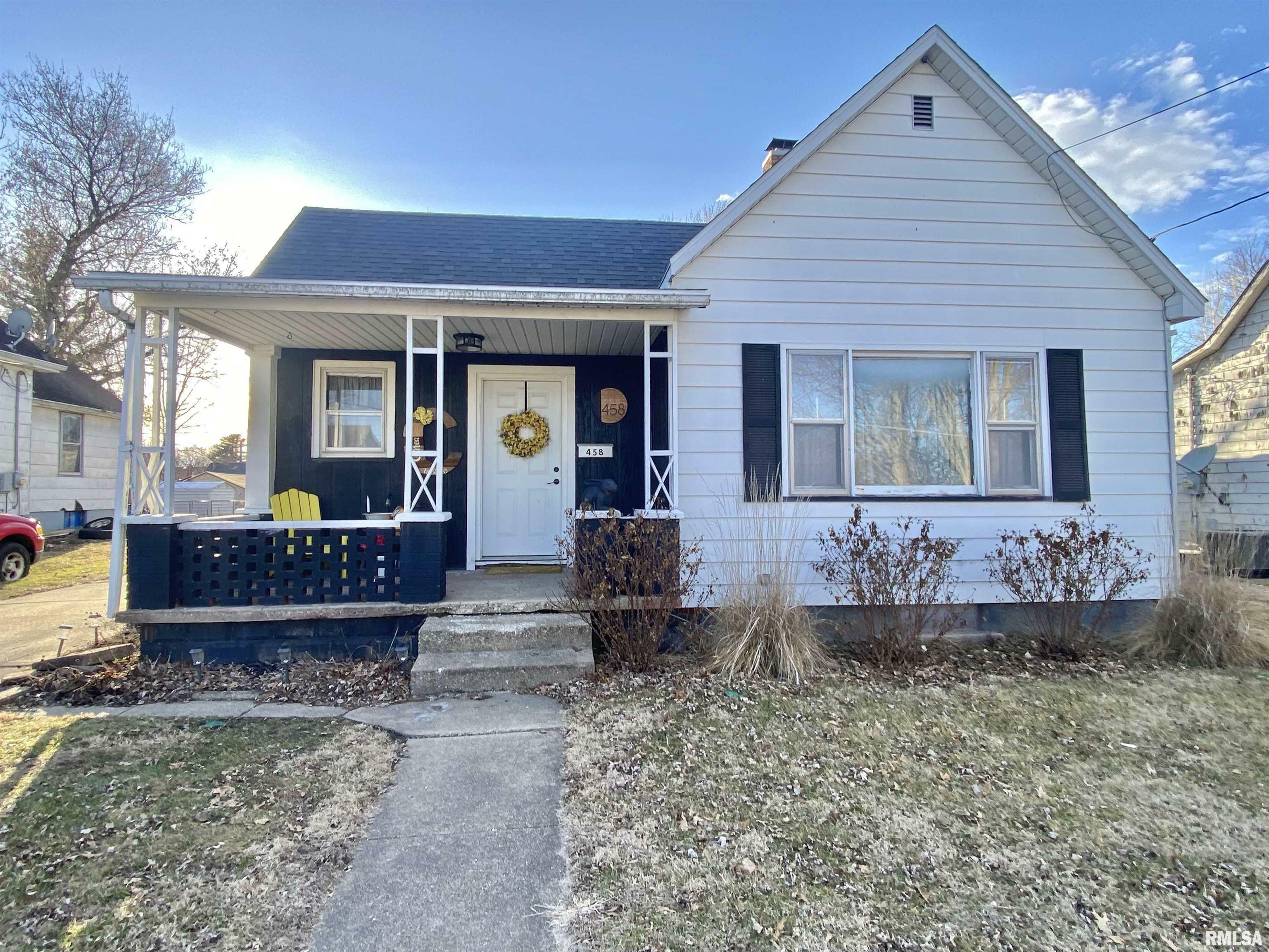 Property Photo:  458 N 8th Avenue  IL 61520 