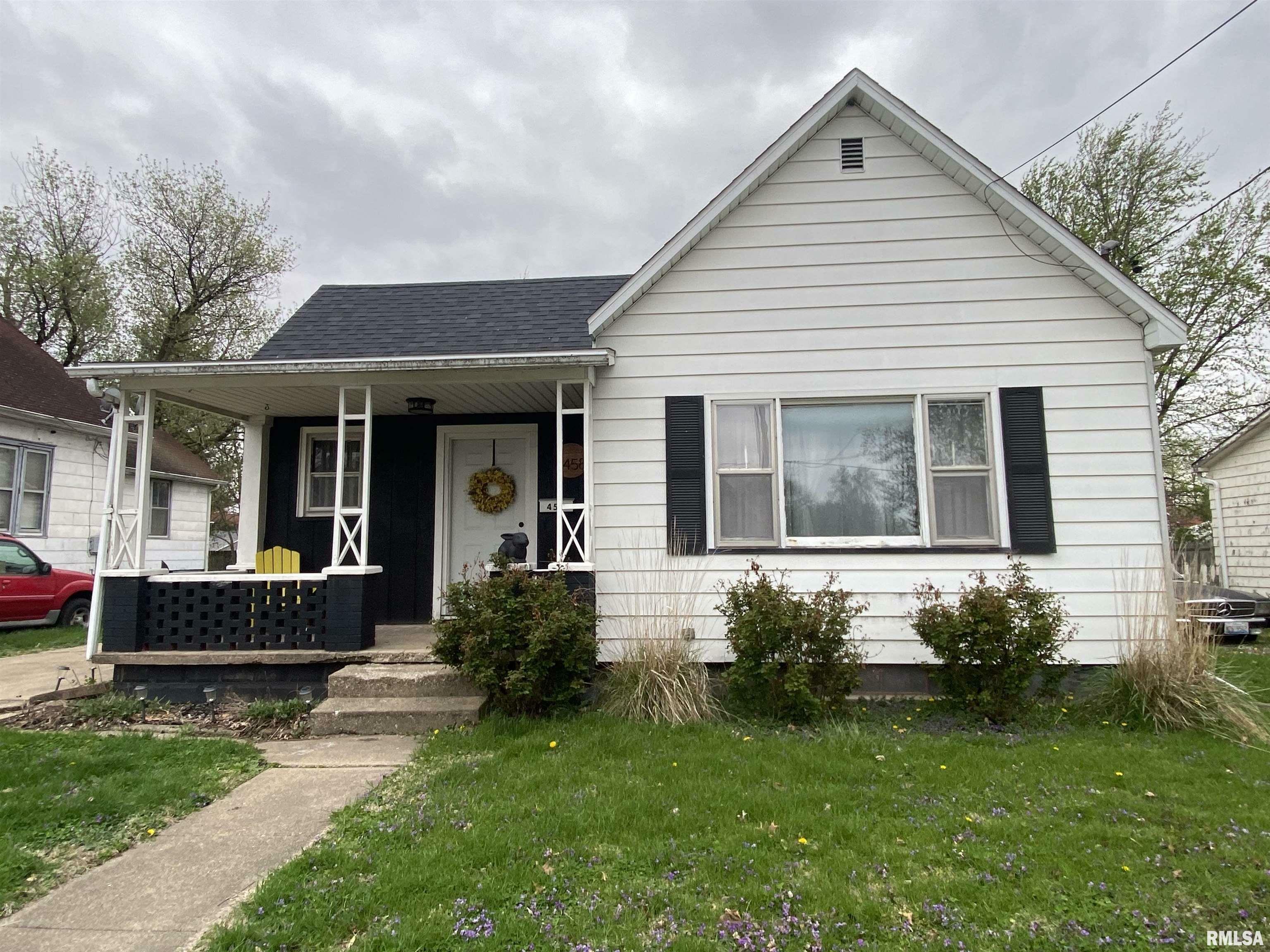 Property Photo: 458 N 8th Avenue IL 61520