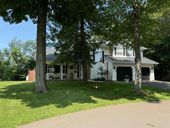 Property Photo: 15 Harris Court PE C1N 5R7