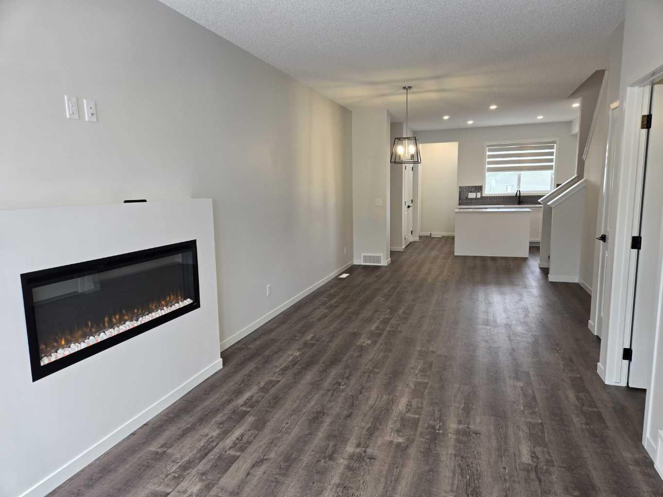 Photo de la propriété: 90 Aquila Drive NW AB T3R 2C4