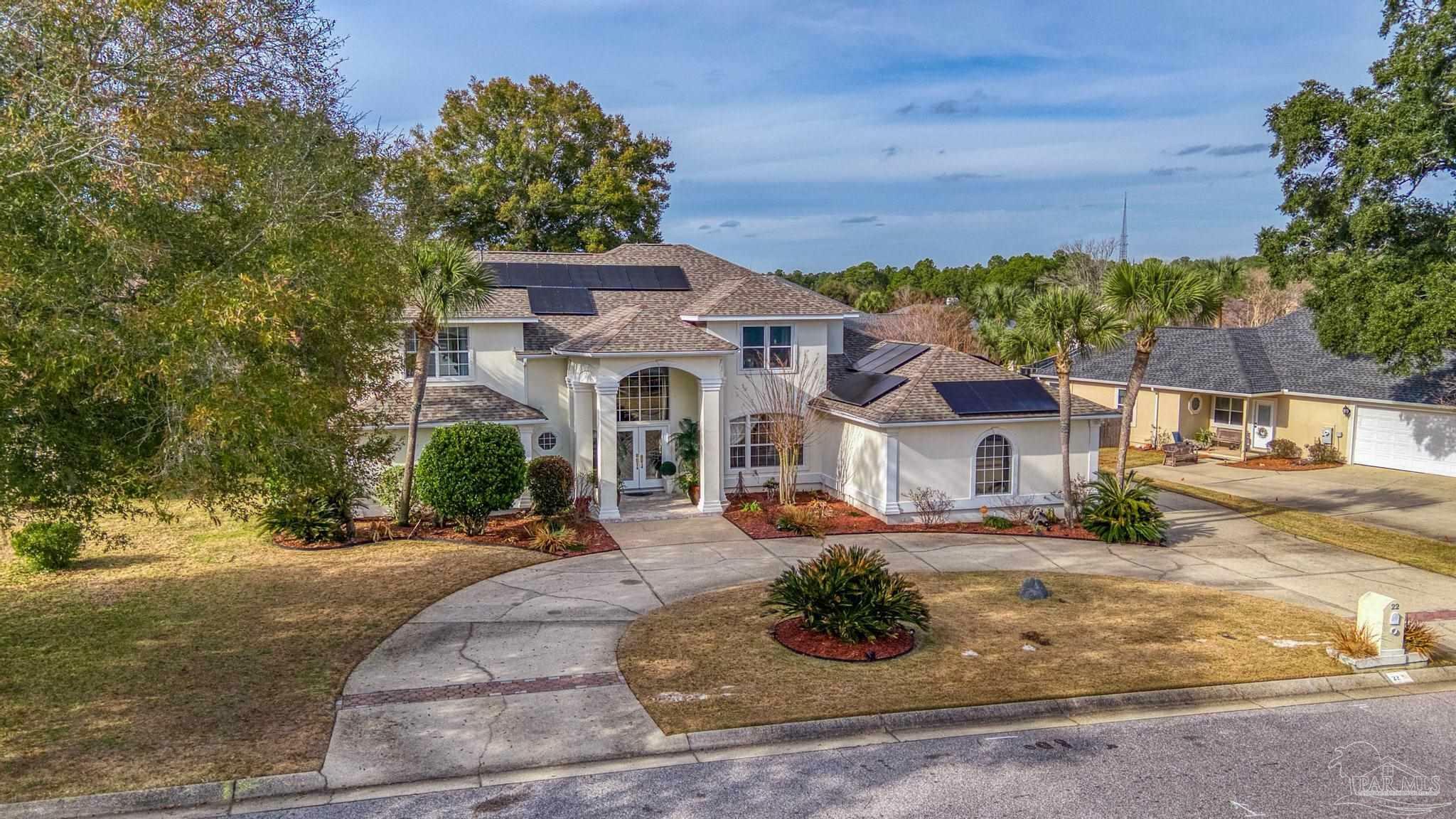 Property Photo: 22 Bartlett Cir FL 32505