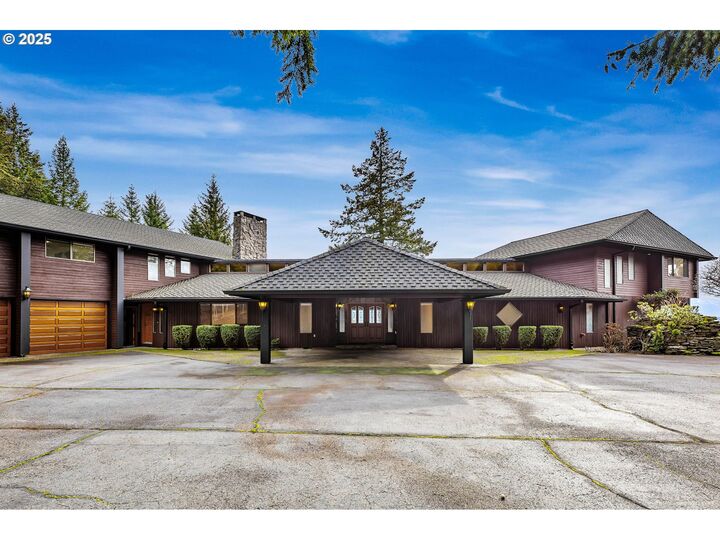 Property Photo:  850 NE Montell Ter  WA 98648 