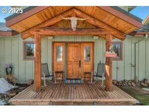 Property Photo: 52995 Riverview Dr OR 97739
