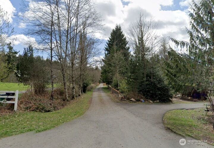 8303  252nd Avenue NE  Redmond WA 98053 photo