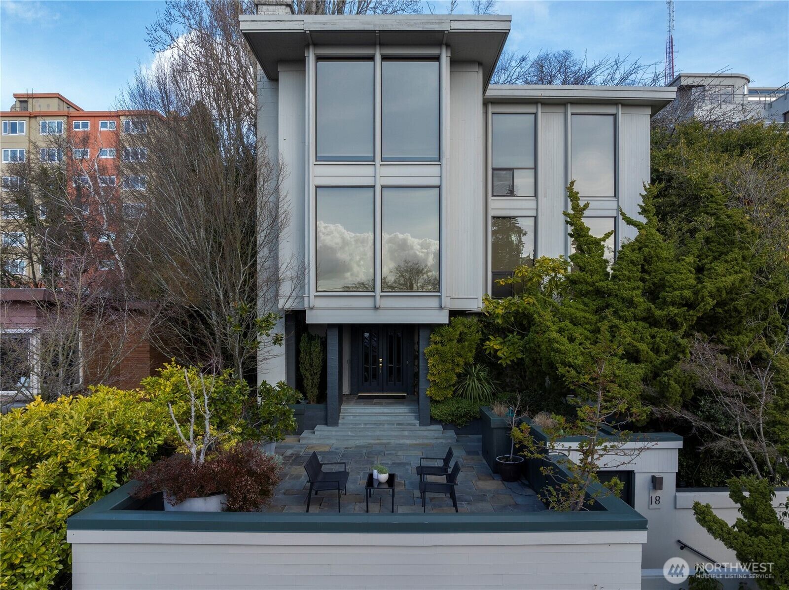 Property Photo:  18  Highland Drive  WA 98109 
