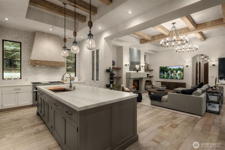 Property Photo:  24212 SE 147th Place  WA 98027 