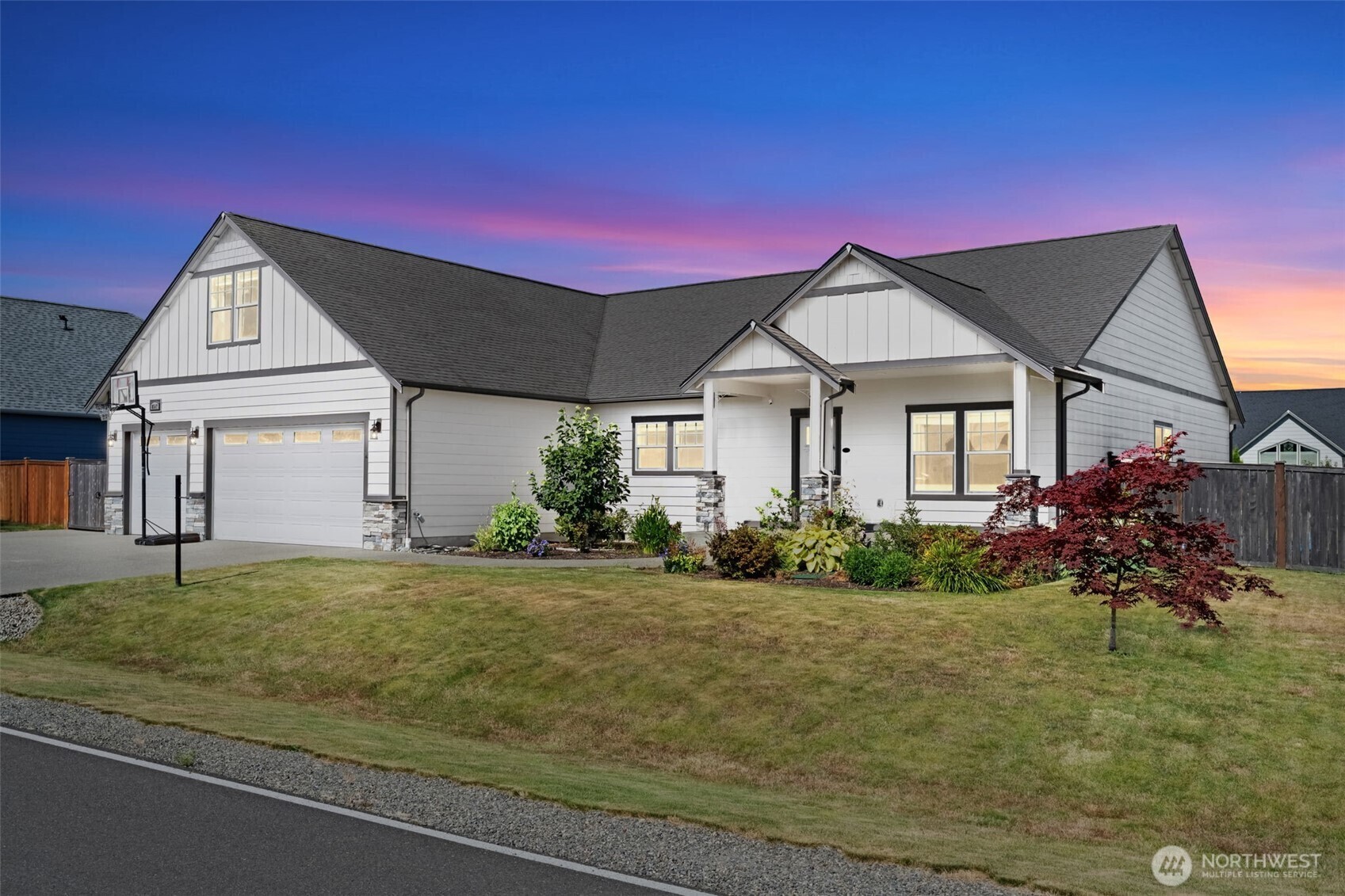 Property Photo:  8547  Horizon Lane SE  WA 98501 