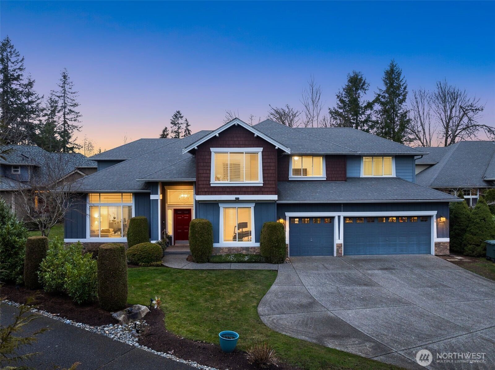 Property Photo: 216 247th Place NE WA 98074