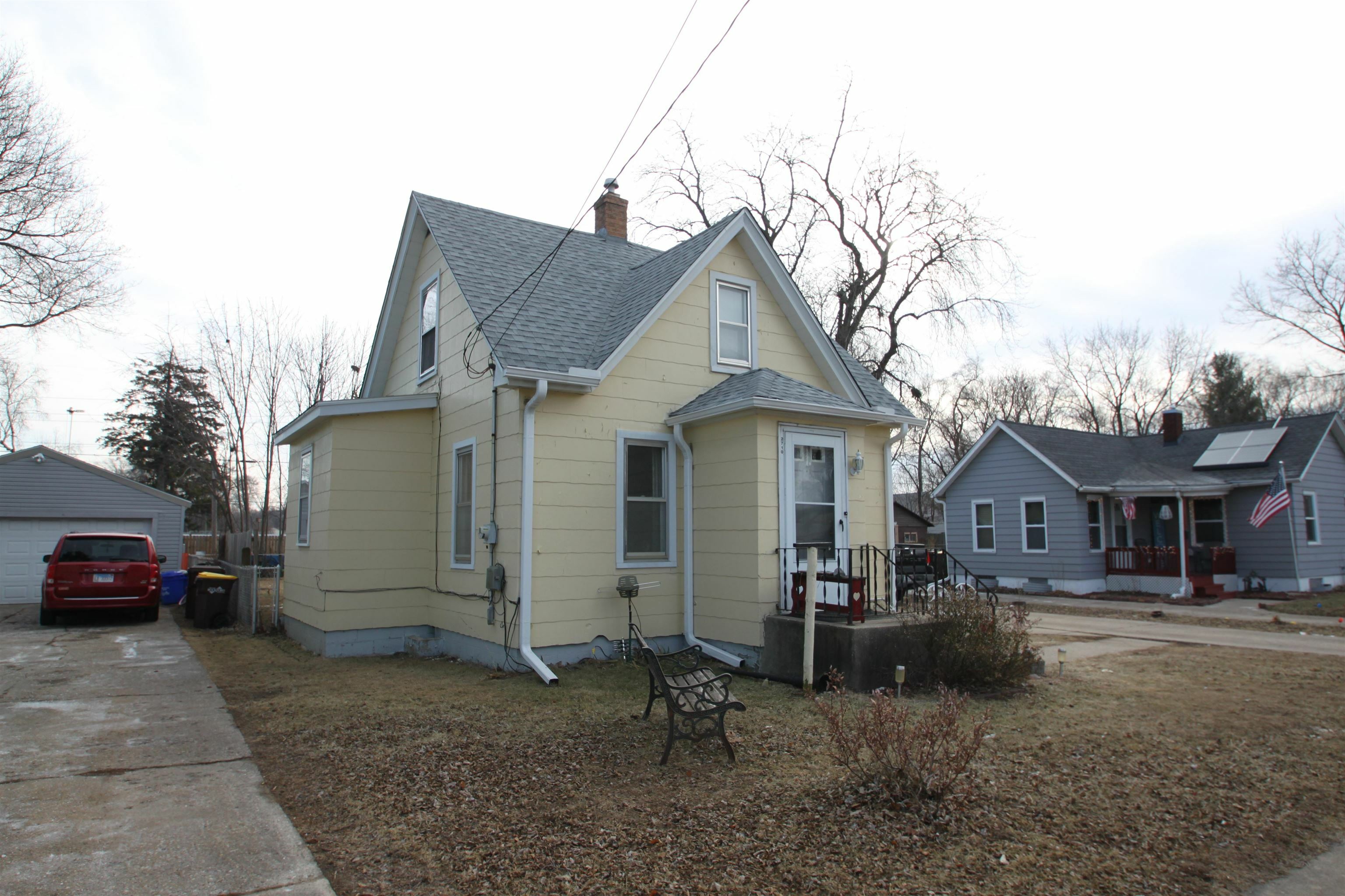 Property Photo: 2710 Hanson Street IL 61109