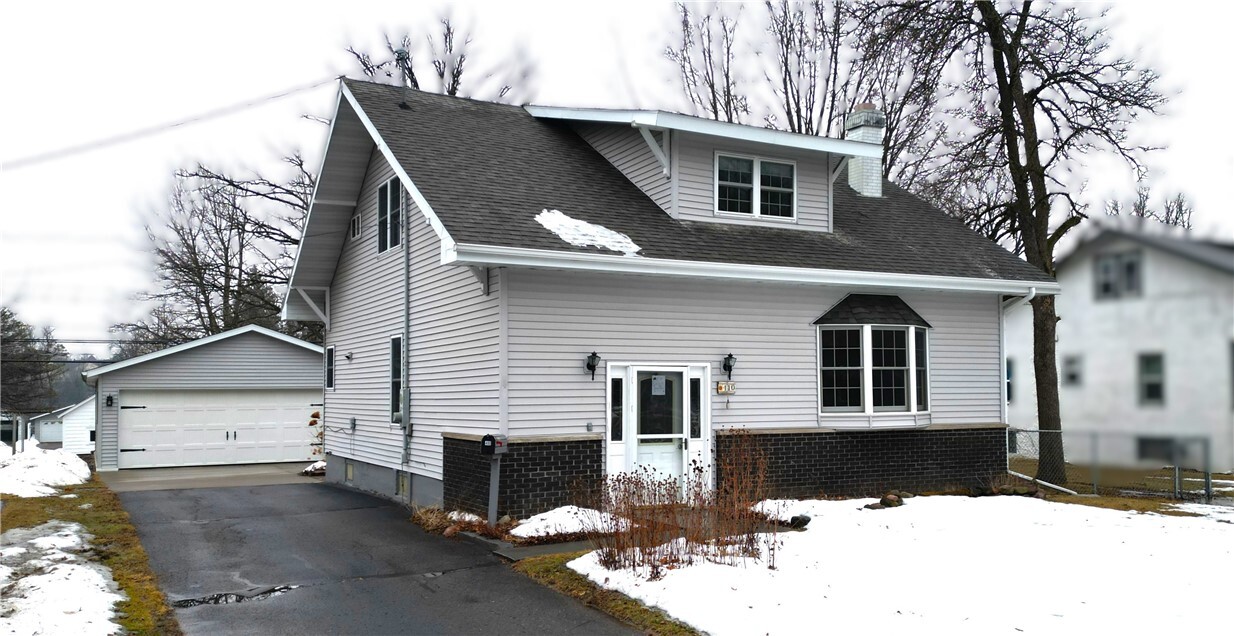 410 Menasha Avenue E  Ladysmith WI 54848 photo