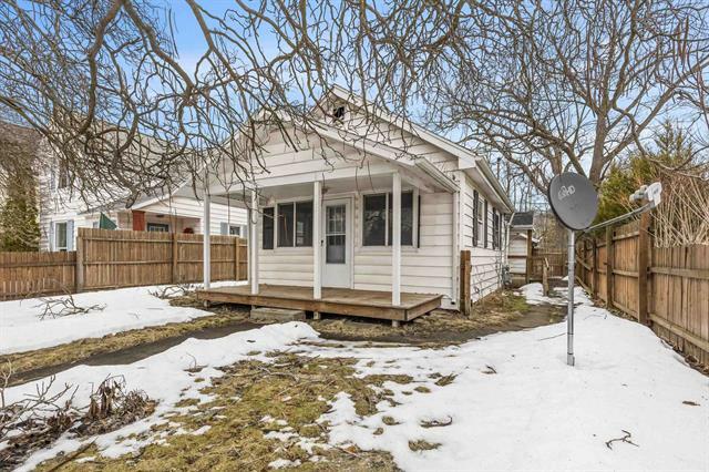 425 Barlow Street  Traverse City MI 49686 photo