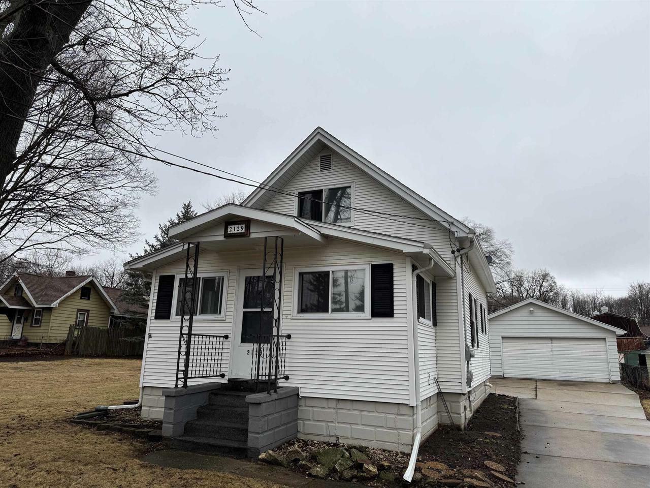 2129 Forest Avenue  Beloit WI 53511 photo