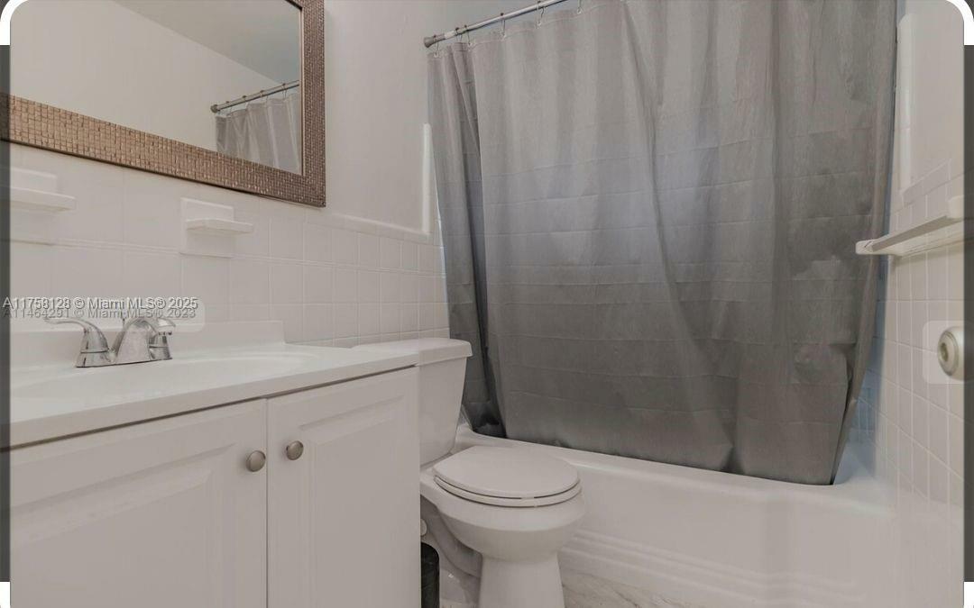 Property Photo:  635 8th St 106  FL 33139 