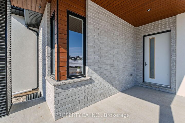 Property Photo: 2 Hudson Drive ON N3T 0V6