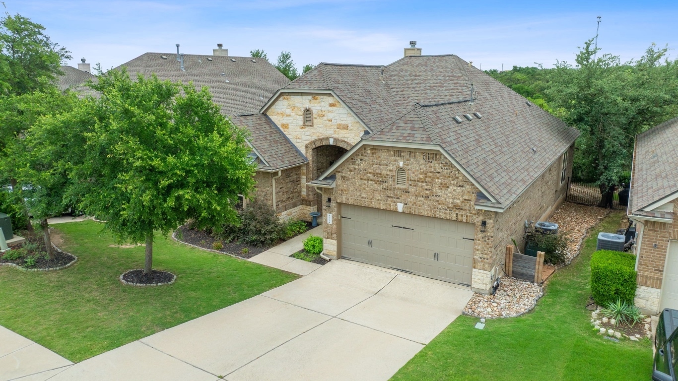 Property Photo: 4801 Pyrenees Pass TX 78738