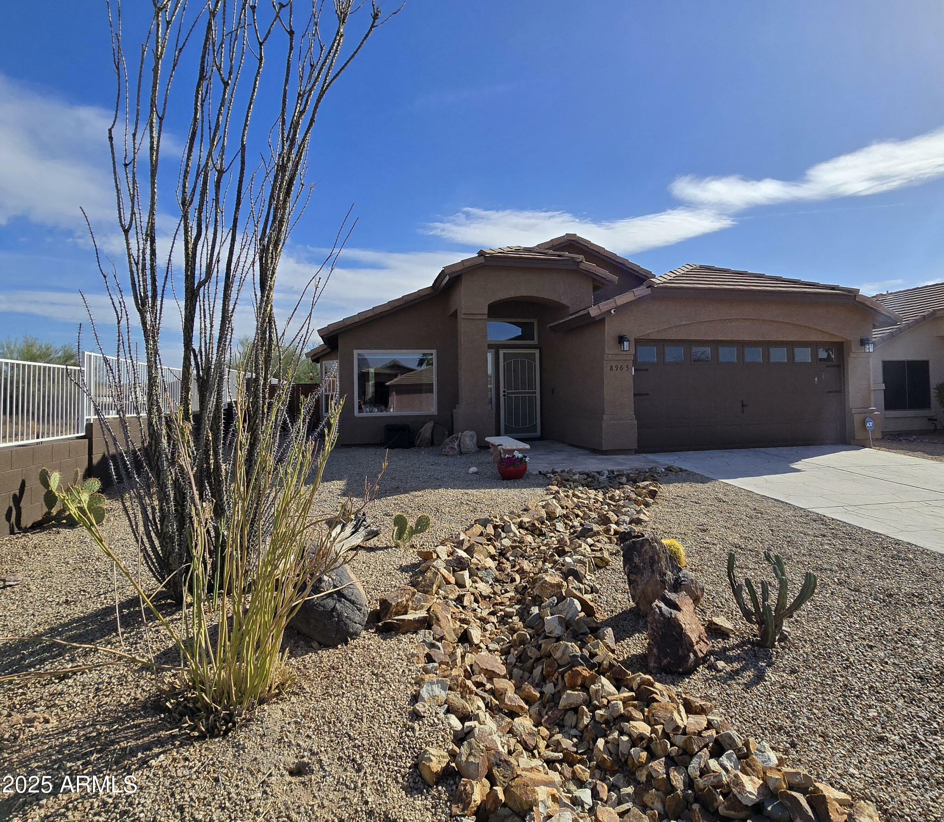 Property Photo: 8965 E Red Mountain Lane AZ 85118