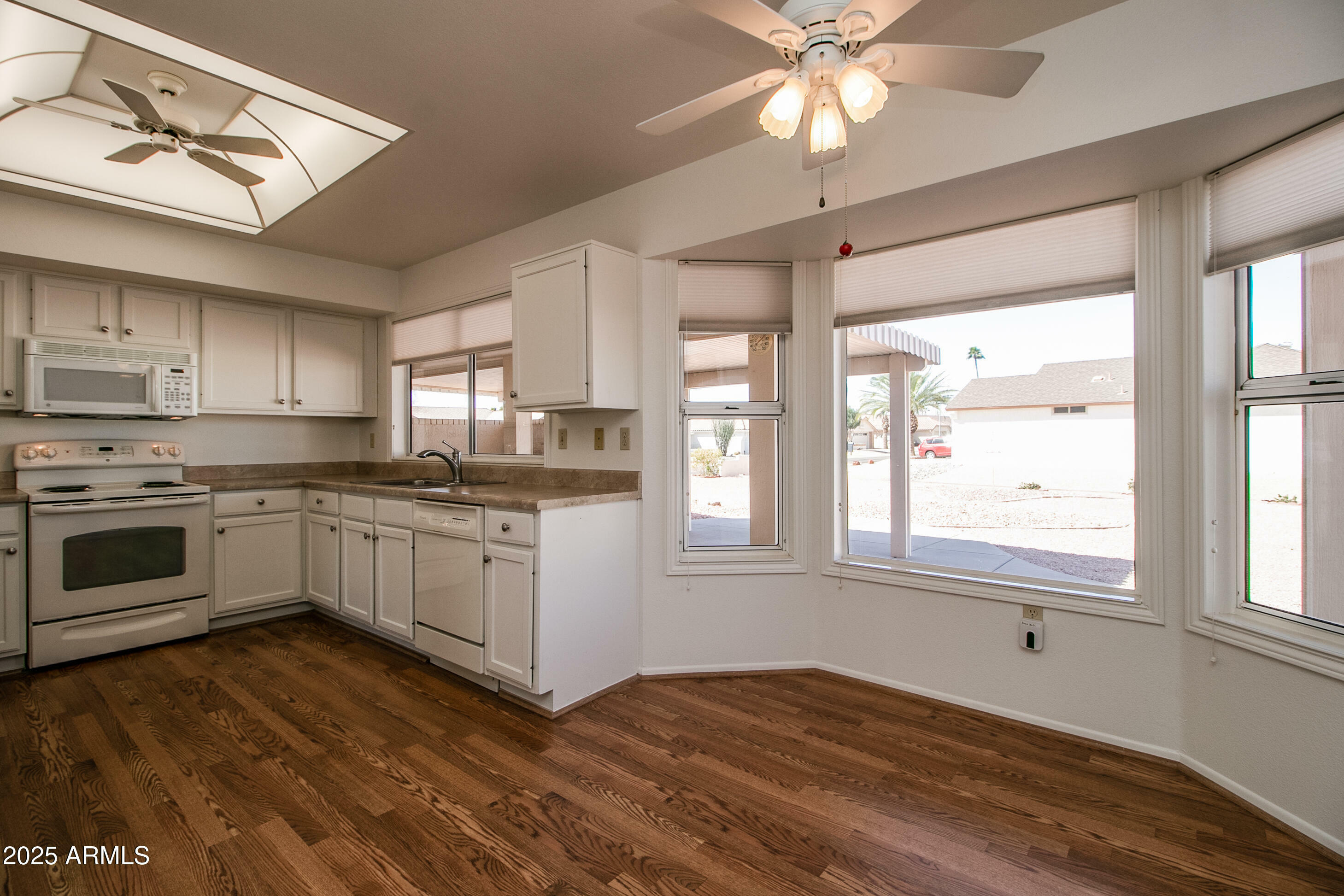 Property Photo: 14522 W Windcrest Drive AZ 85375