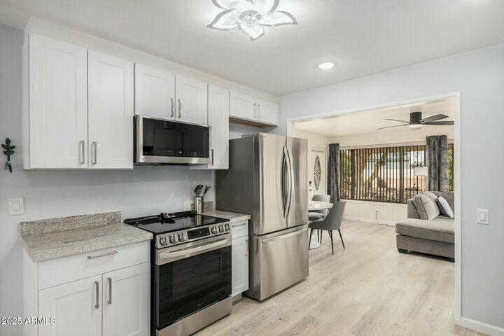 Property Photo:  9918 W Willow Creek Circle  AZ 85373 