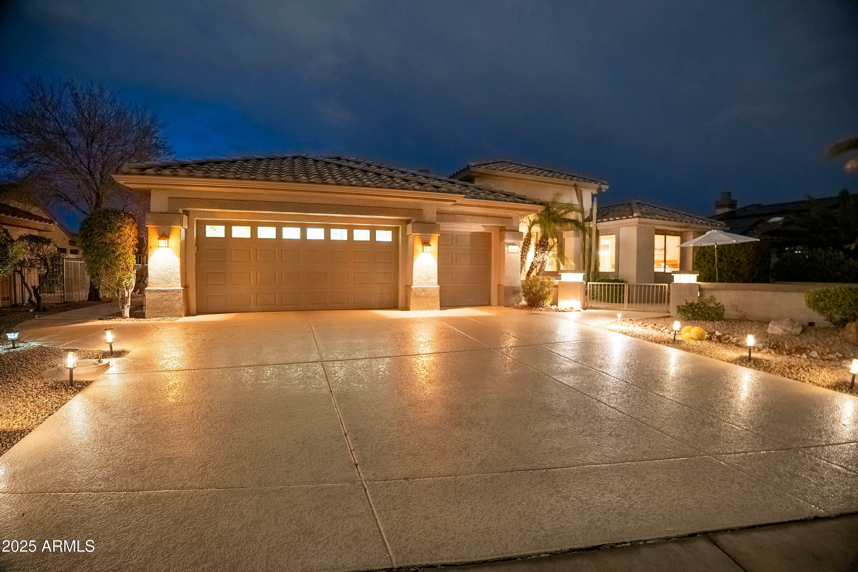 Property Photo:  17642 N Ironhorse Drive  AZ 85374 