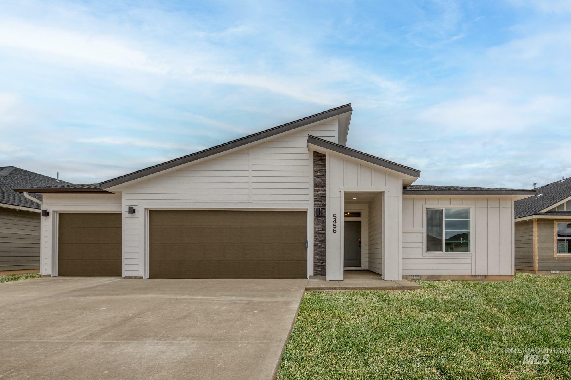Property Photo: 5456 S Memory Pl ID 83642