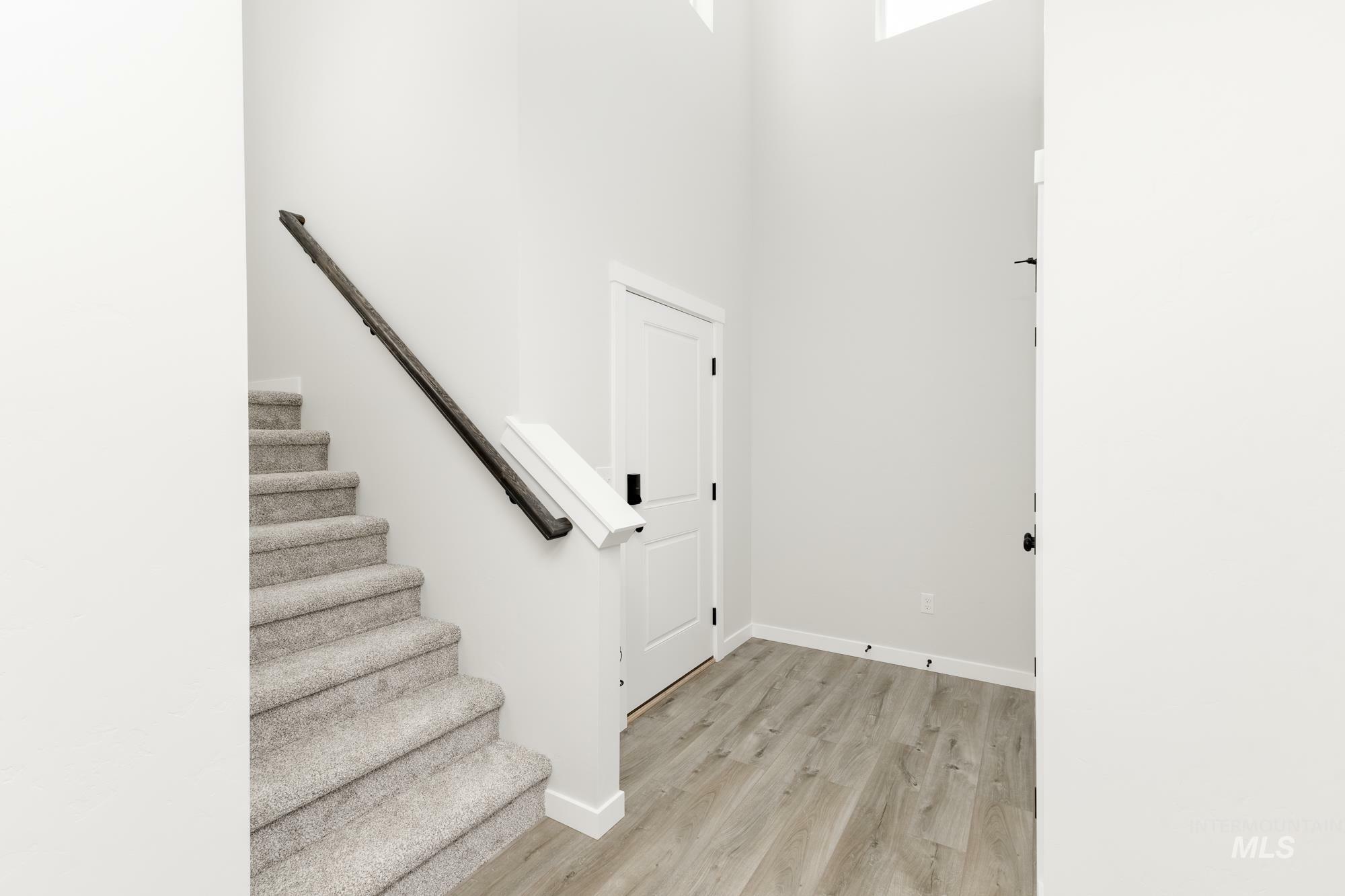 Property Photo: 729 N Aleppo Way ID 83642
