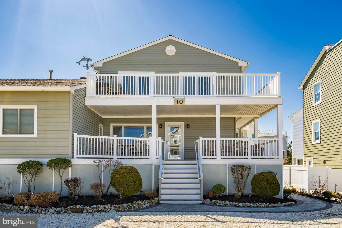 Property Photo:  10 W Essex Avenue  NJ 08008 
