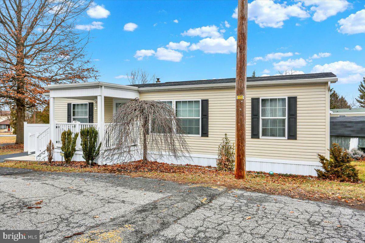 Property Photo:  27 Valley View Court  PA 19522 