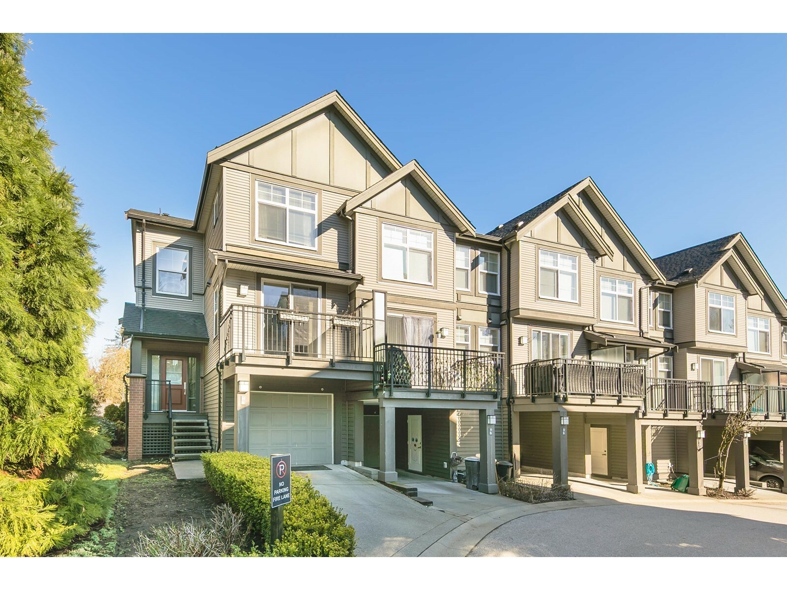 Property Photo: 15788 104 14 BC V4N 6M6