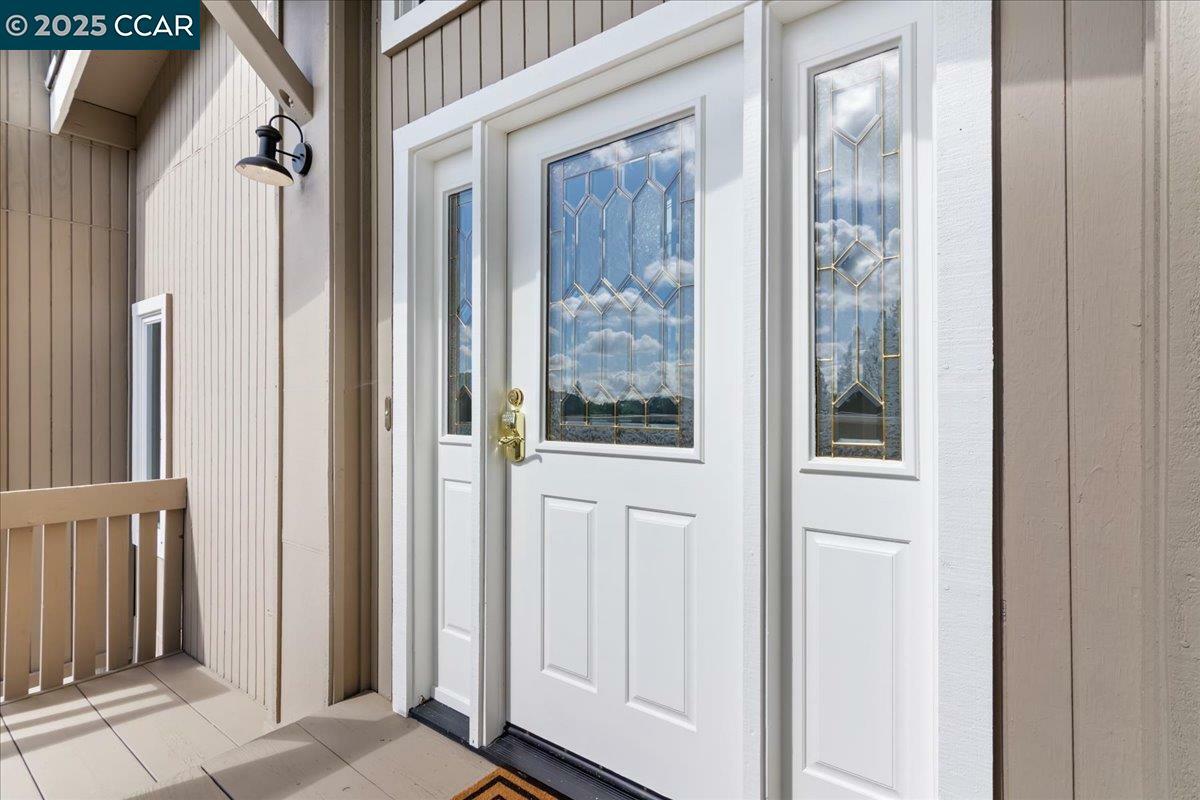 Property Photo: 11 Daisy Ln CA 94563
