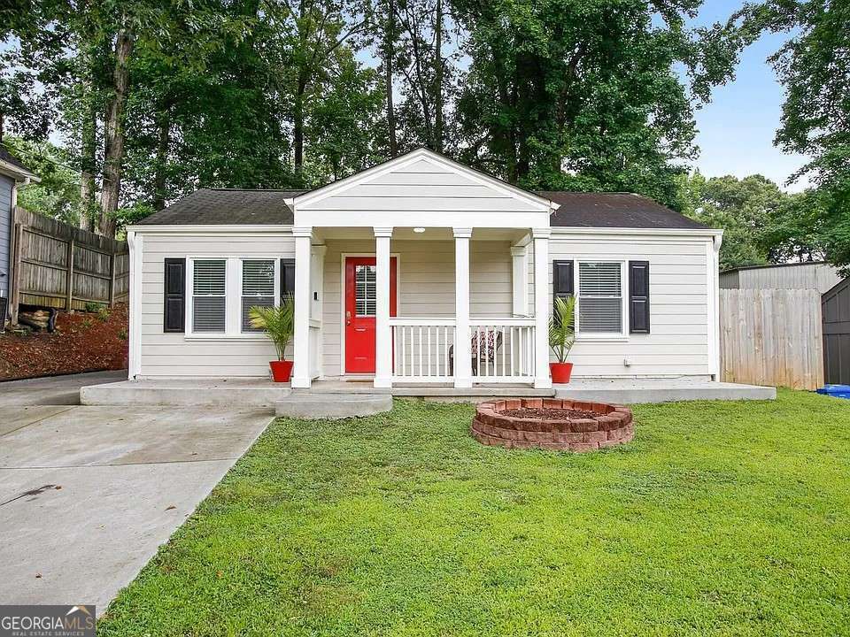 Property Photo:  1584 Carroll Drive NW  GA 30318 