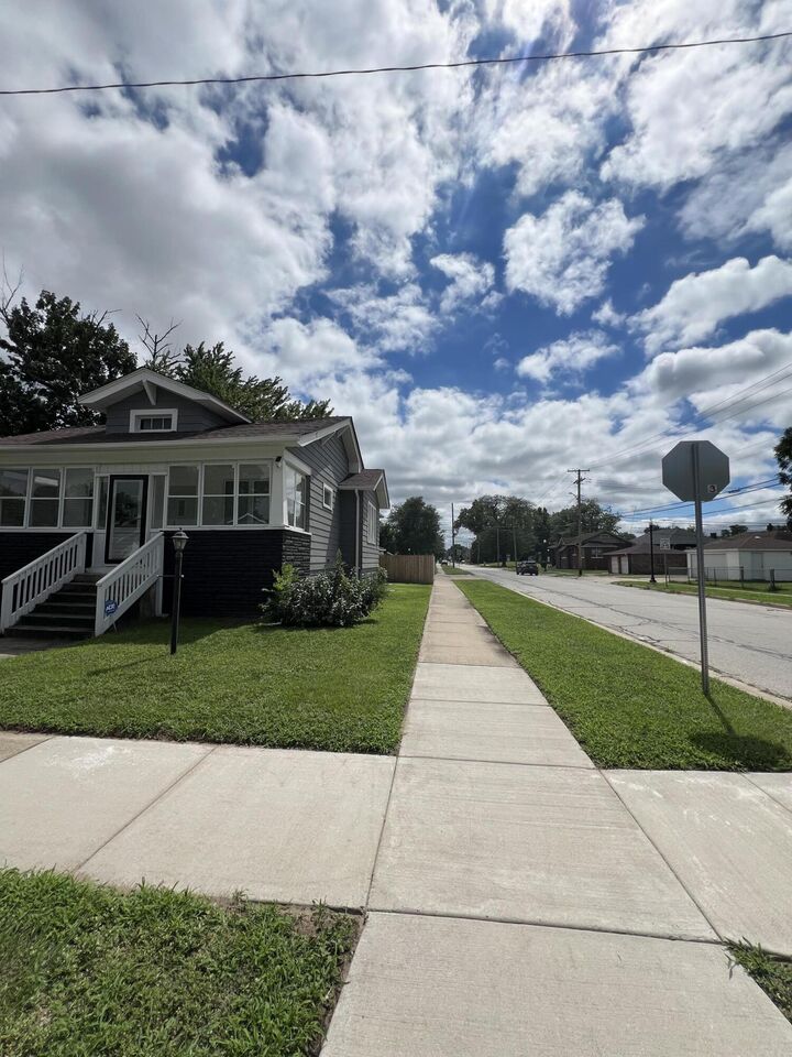 Property Photo: 1006 Eaton Street IN 46320