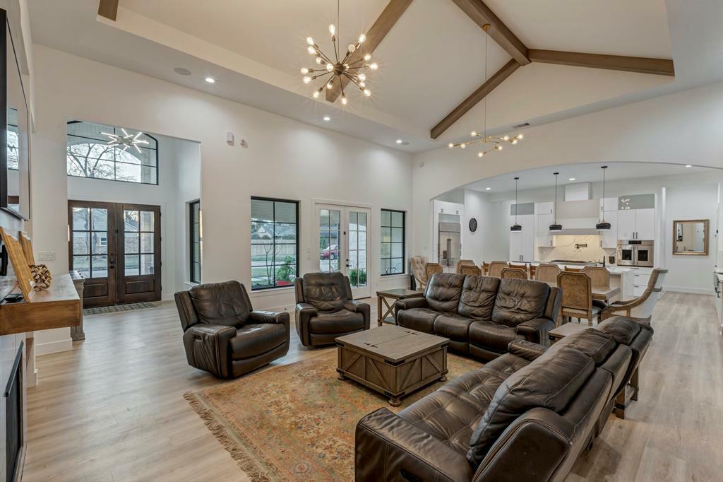Property Photo: 1522 Maux Drive TX 77043